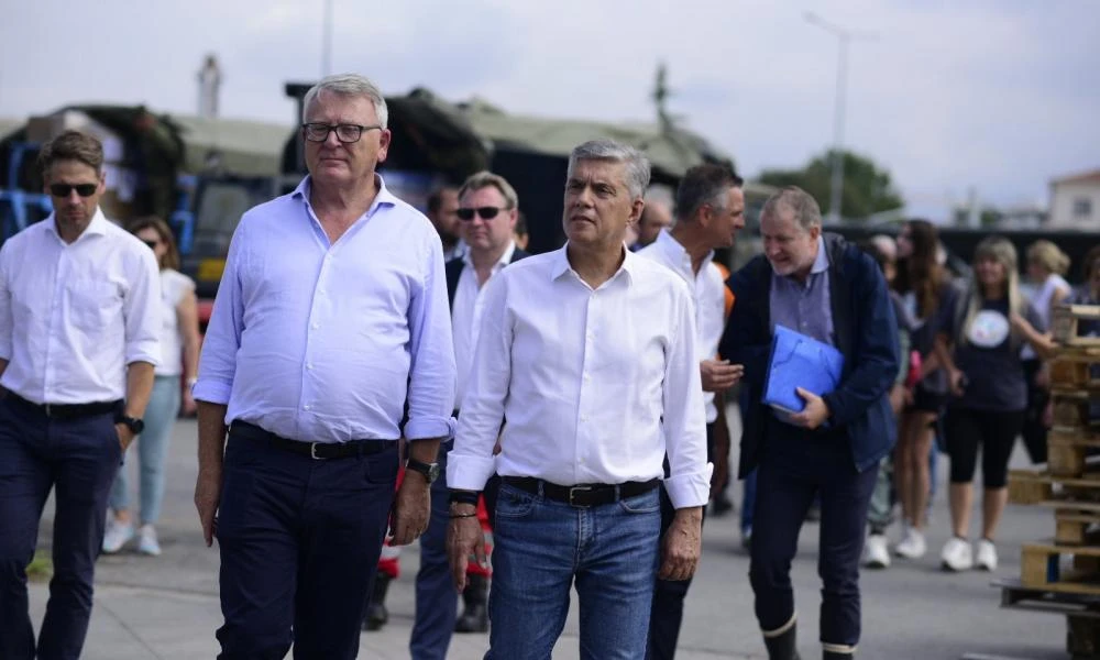 Επίσκεψη του Ευρωπαίου Επιτρόπου Απασχόλησης στη Λάρισα για τις πλημμύρες: Άμεσα από την Ε.Ε. στοχευμένη βοήθεια στους πληγέντες (φωτό – βίντεο)